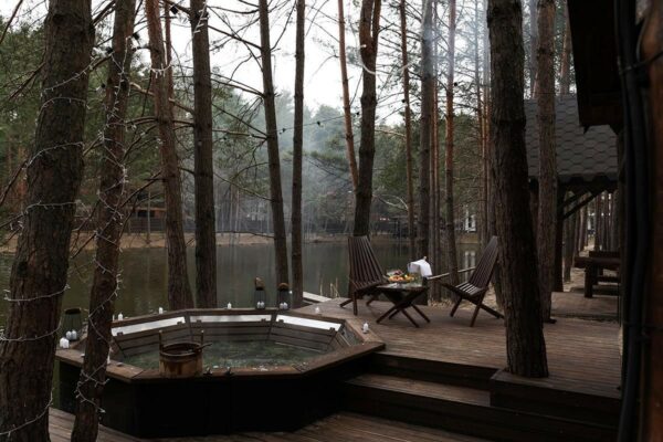 Топ 5 готелів зі СПА-зоною біля Буковелю взимку